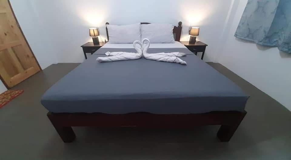 A&C Aquino's Guesthouse - Moalboal Extérieur photo
