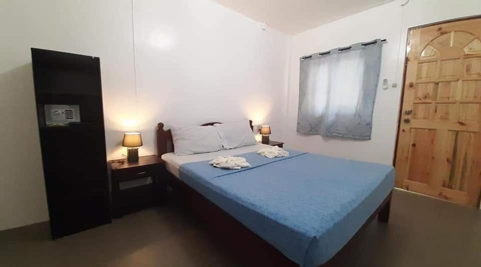 A&C Aquino's Guesthouse - Moalboal Extérieur photo