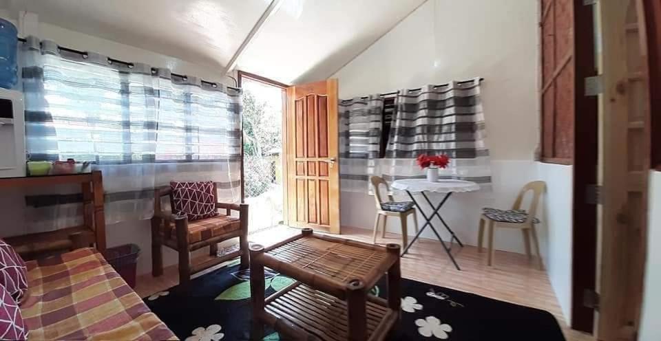 A&C Aquino's Guesthouse - Moalboal Extérieur photo