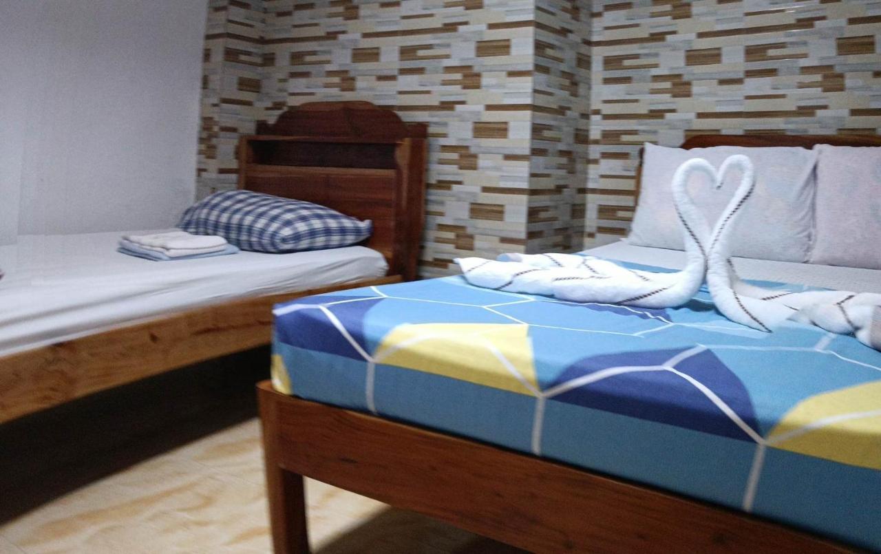 A&C Aquino's Guesthouse - Moalboal Extérieur photo